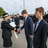 Wręczanie listów gratulacyjnych i stypendiów dla studentów PM