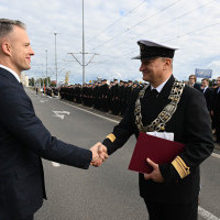Wręczanie odznaczenia przez Sekretarza Stanu A. Marchewkę