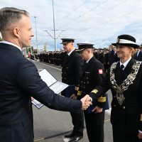 Wręczanie odznaczenia przez Sekretarza Stanu A. Marchewkę