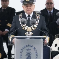 Rektor PM Wojciech Ślączka przemawia podczas uroczystej inauguracji roku akademickiego na Politechnice Morskiej w Szczecinie
