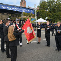 Ślubowanie studentów I roku Politechniki Morskiej w Szczecinie podczas uroczystości inauguracji nowego roku akademickiego 2023/24