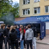 Studenci przy namiocie Parlamentu Studentów PM