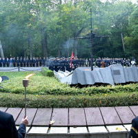 Uroczystość pod pomnikiem "Tym, którzy nie powrócili z morza" na Cmentarzu Centralnym.