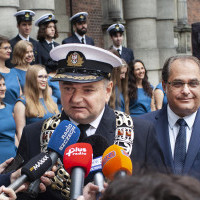 Rektor PM Wojciech Ślączka udziela wywiadu po uroczystości zmiany nazwy uczelni