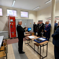 Władze PM, województwa i wiceminister infrastruktury w nowo otwartym laboratorium na Politechnice Morskiej w Szczecinie