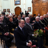 Goście zgormadzeni w Sali Senatu na uroczystości nadania prof. Aleksandrowi Walczakowi tytułu doktora honoris causa AMS