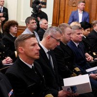 Goście zgormadzeni w Sali Senatu na uroczystości nadania prof. Aleksandrowi Walczakowi tytułu doktora honoris causa AMS