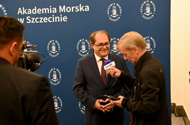 Sekretarz stanu Marek Gróbarczyk podczas wywiadu dla Twoje Radio