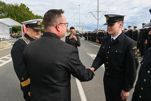 Wręczanie listów gratulacyjnych