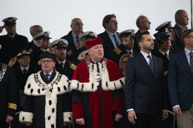 Trybuna honorowa podczas uroczystej inauguracji roku akademickiego na Politechnice Morskiej w Szczecinie