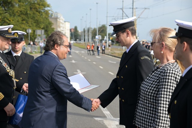 Wręczenie nagród od Ministra Infrastruktury dla wyróżniających się absolwentów Politechniki Morskiej