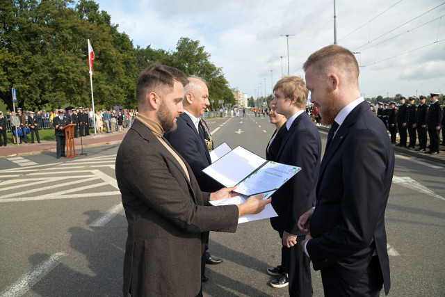 Wręczenie stypendiów i listów gratulacyjnych od Marszałka Województwa Zachodniopomorskiego dla studentów PM