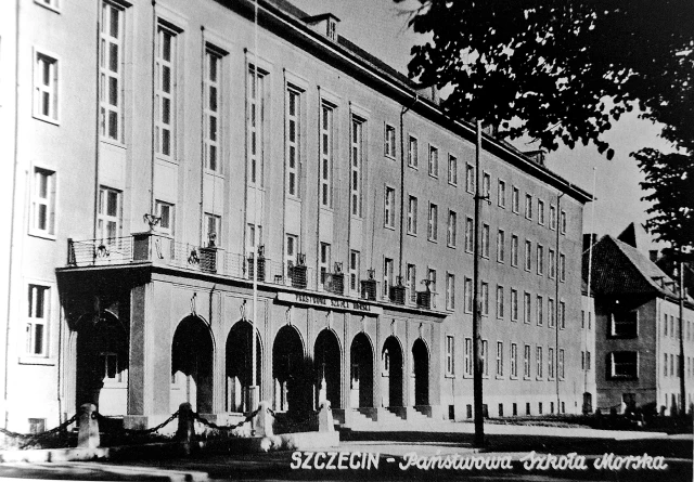 Budynek PSM na al. Piastów 19 w Szczecinie