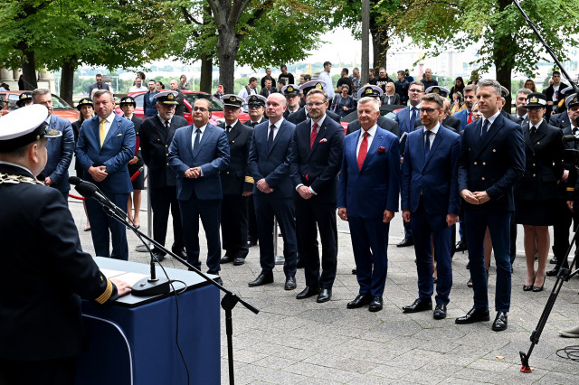 Rektor PM przemawia do zgromadzonych gości podczas uroczystości zmiany nazwy uczelni