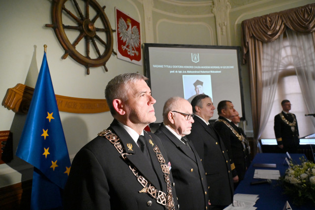 Rektorzy uczelni morskich na uroczystości nadania prof. Aleksandrowi Walczakowi tytułu doktora honoris causa Akademii Morskiej w Szczecinie