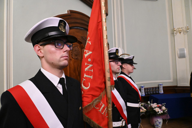 Poczet sztandarowy Akademii Morskiej w Szczecinie
