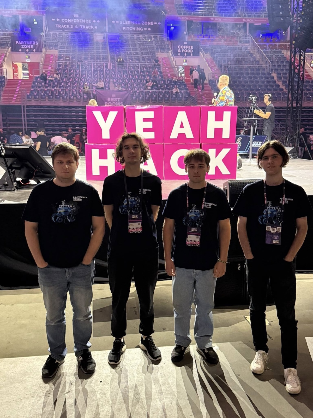 Studenci Koła w kategorii biohacking na hackathonie