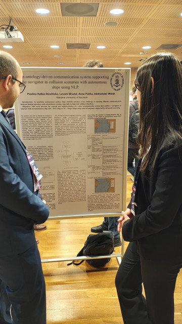 Prezentacja posteru “An ontology-driven communication system supporting the navigator in collision scenarios with autonomous ships using NLP”