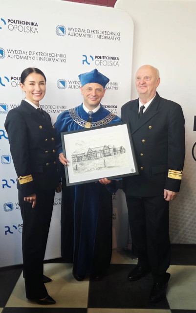 Dziekan prof. dr hab. inż. Andrzej Cichoń 