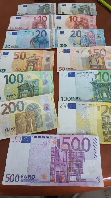 Banknoty EUR w obiegu