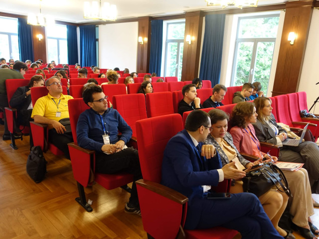Konferencja w „White house” - zabytkowym budynku uczelni