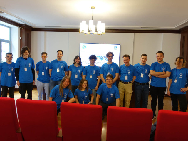 Studenci i nauczyciele uczestniczący w otwarciu BIP – Business Simulation Games w Iasi