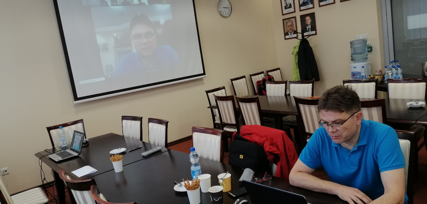 Bogusz Wiśnicki z Akademii Morskiej w Szczecinie referuje wyniki kwestionariuszy