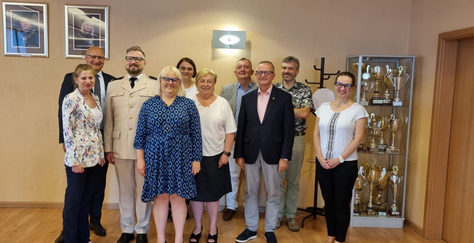 Osoby obecne na obronie pracy doktorskiej mgr. inż. Mariusza Nürnberga - zdjęcie grupowe