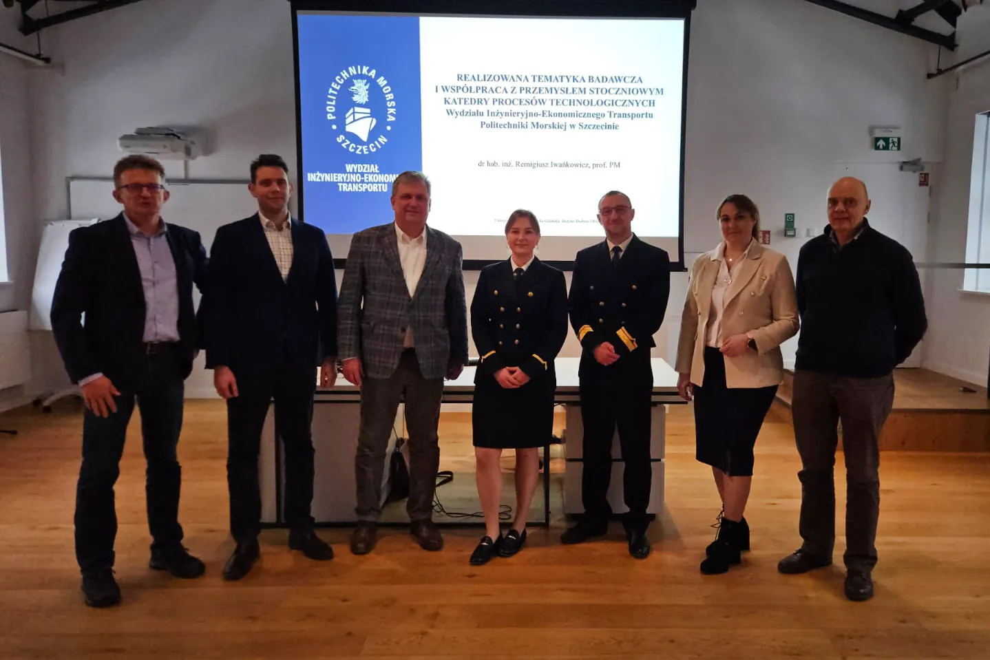 Przedstawiciel WIET i PG na seminarium doktorantów - zdjęcie grupowe