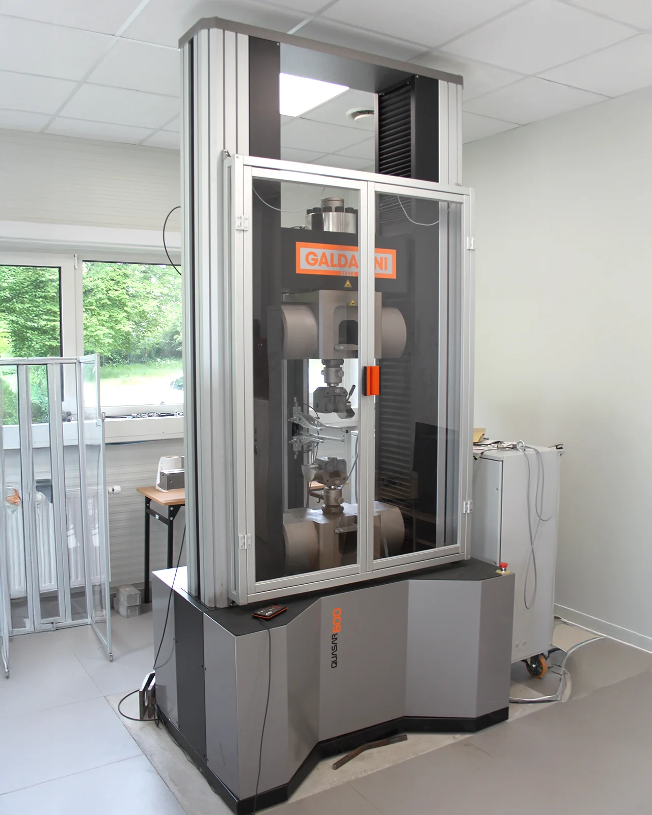 Uniwersalna, elektromechaniczna maszynę wytrzymałościową Galdabini QUASAR 600 