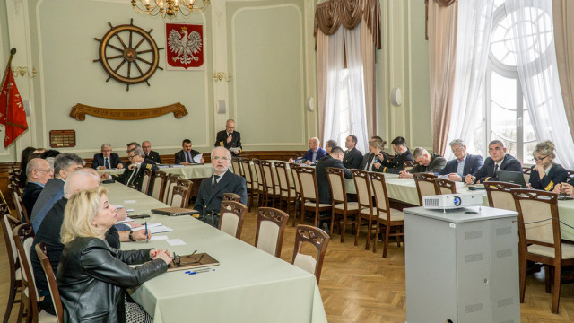 Zebrani goście podczas  obrony pracy doktorskiej mgr inż. Katarzyny Prill