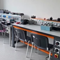 Wyposażenie Laboratorium Elektrotechniki (1) WMiE PM 2026