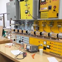 Wyposażenie Laboratorium Elektrotechniki Okrętowej (3) WMiE PM 2026