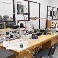 Wyposażenie Laboratorium Maszyn Elektrycznych (3) WMiE PM 2026