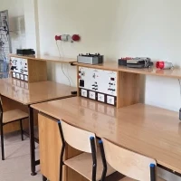 Wyposażenie Laboratorium Podstaw Energoelektroniki w Bud1 (2) WMiE PM 2026