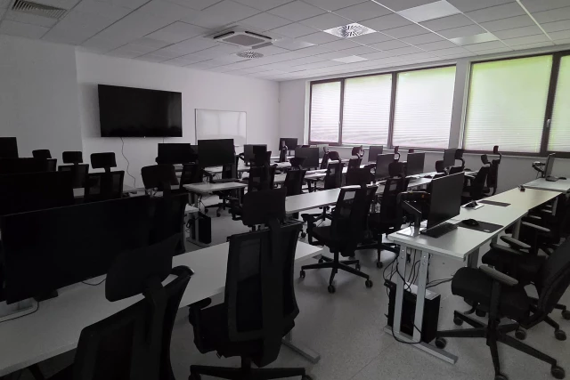 Wyposażenie Laboratorium Cyfrowych Technologii (1) WMiE PM 2026