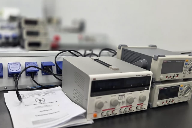 Wyposażenie Laboratorium Elektroniki i Sensoryki (3) WMiE PM 2026