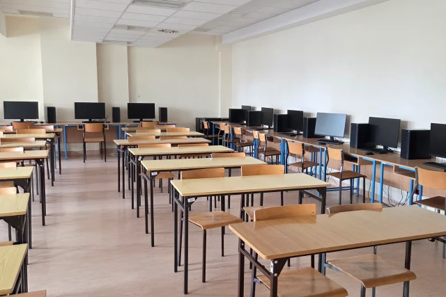 Wyposażenie Laboratorium Komputerowego w Budynku nr 1 (1) WMiE PM 2026