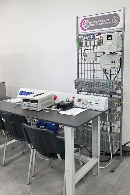 Wyposażenie Laboratorium Maszyn Elektrycznych (2) WMiE PM 2026