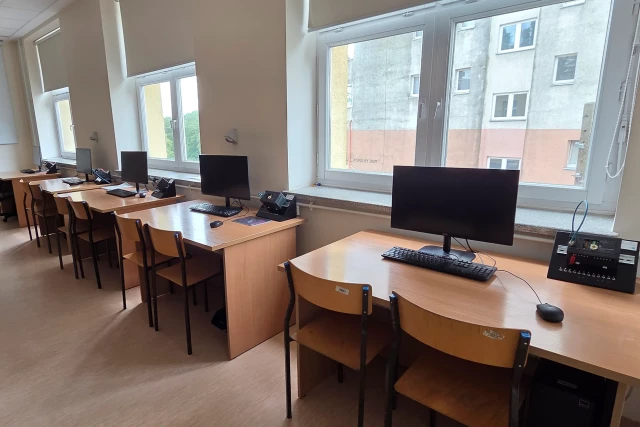 Wyposażenie Laboratorium Sterowników PLC (2) WMiE PM 2026