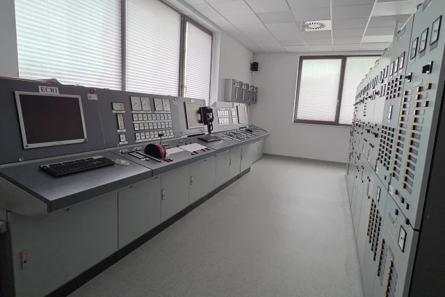 Wyposażenie pomieszczenia z Symulatorem Siłowni i Elektrowni Okrętowej (1) WMiE PM 2026