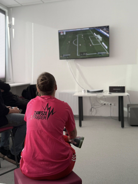 Studenci i pracownicy WM i WMiE PM podczas obchodów Międzynarodowego Dnia Studentów 