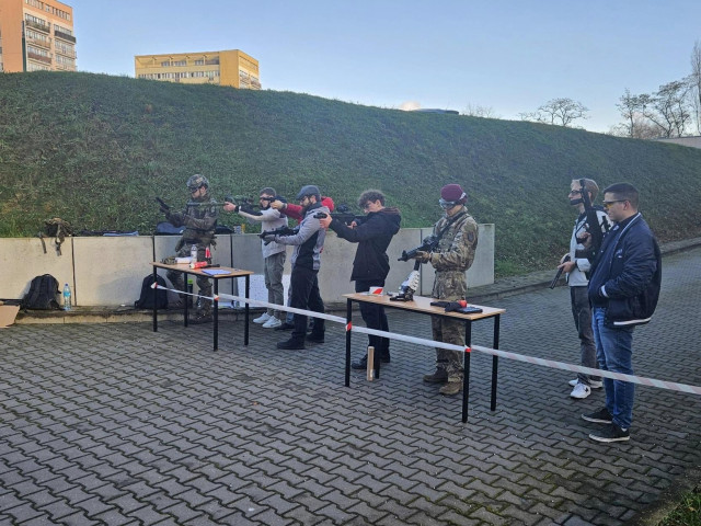 Studenci i pracownicy WM i WMiE PM podczas obchodów Międzynarodowego Dnia Studentów 