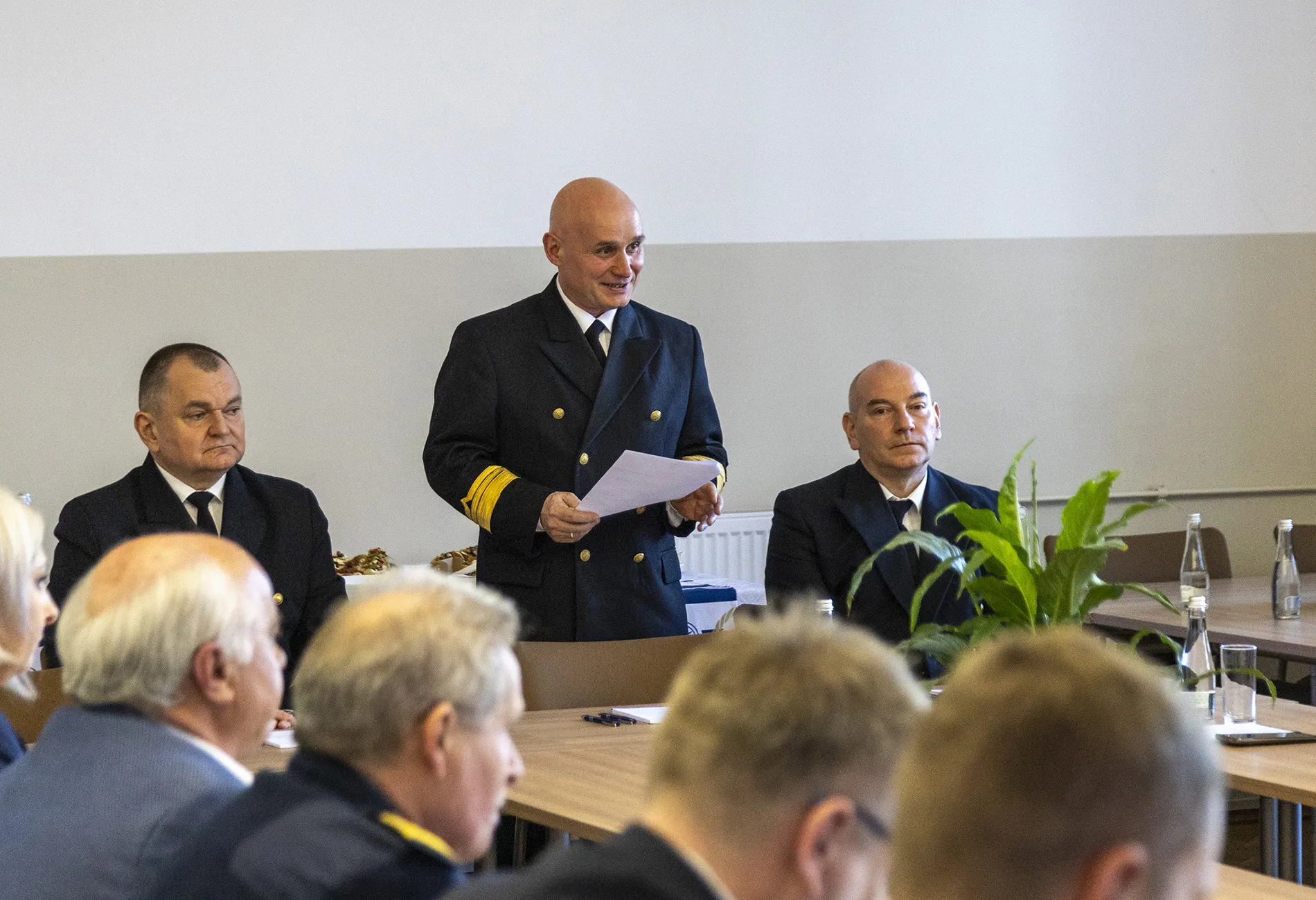 Dziekan Wydziału Nawigacyjnego Paweł Zalewski przemawia na spotkaniu Rady Programowej WN
