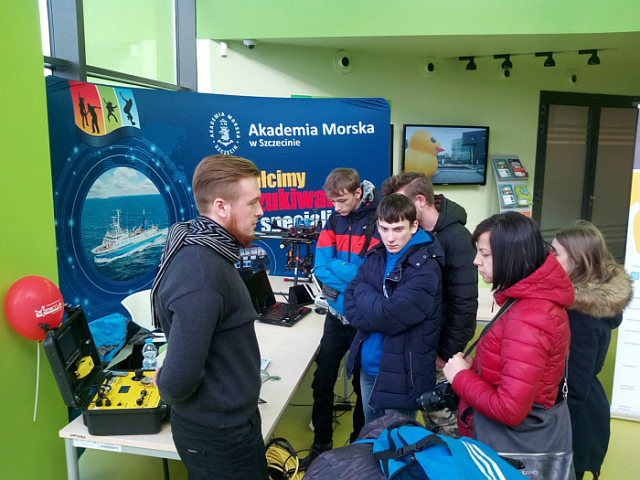 Koła Naukowe Geodezji i Kartografii oraz Hydrografii na Festiwalu Naukowym E(x)plory Szczecin 2018