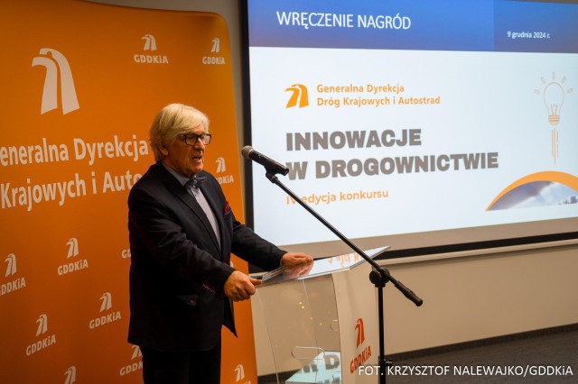 Wręczenie nagród zwycięzcom IV edycji Konkursu Innowacje w drogownictwie. Zbigniew Kotlarek, Prezes Polskiego Kongresu Drogowego.