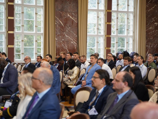 Uczestnicy konferencji TransNav 2025 na sali obrad
