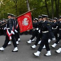   Kompania Honorowa AMS podczas apelu pamięci pod pomnikiem "Tym, którzy nie powrócili z morza"