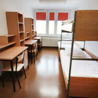 3-osobowy pokój studencki w SDM Korab