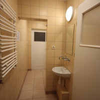 Bathroom and toilet in a student residence unit 